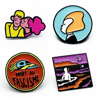 Lot de 4 pin’s image 1